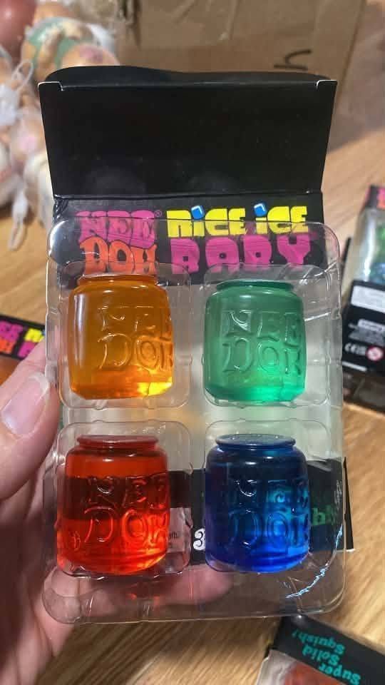 NeeDoh Cans