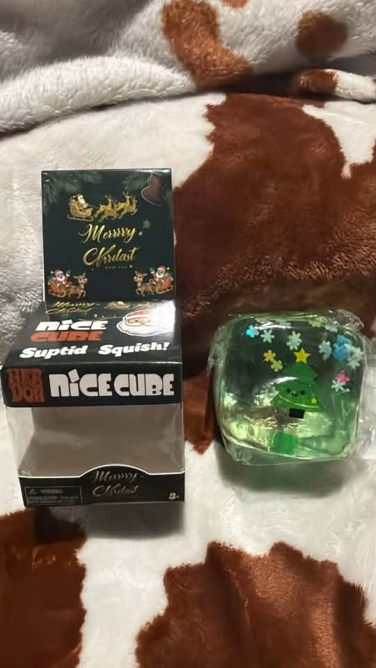 Christmas Tree NeeDoh Cube