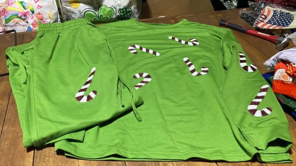 Candy Cane Sweat Outfit
